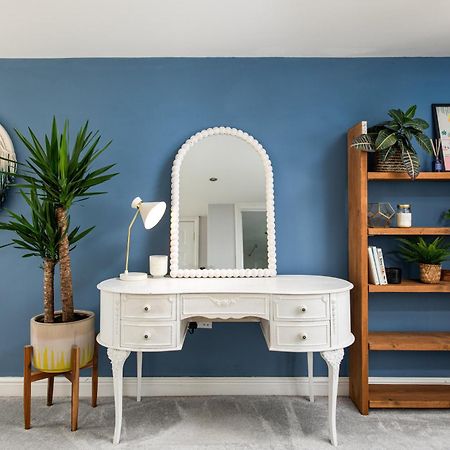 Charming Family Home With Stoves, Garden & Parking Bristol Exteriör bild