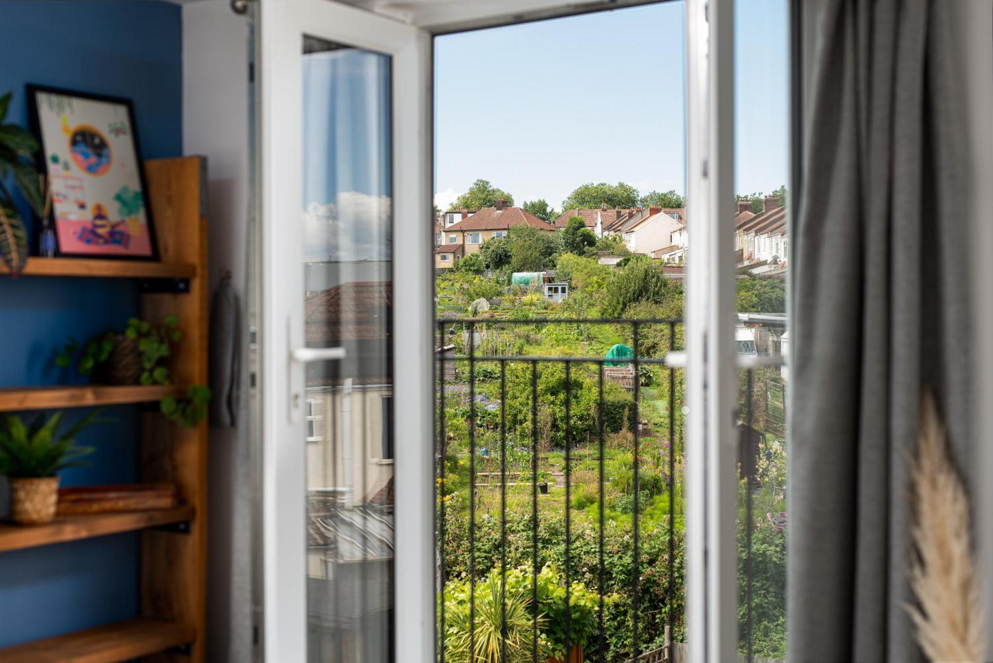Charming Family Home With Stoves, Garden & Parking Bristol Exteriör bild