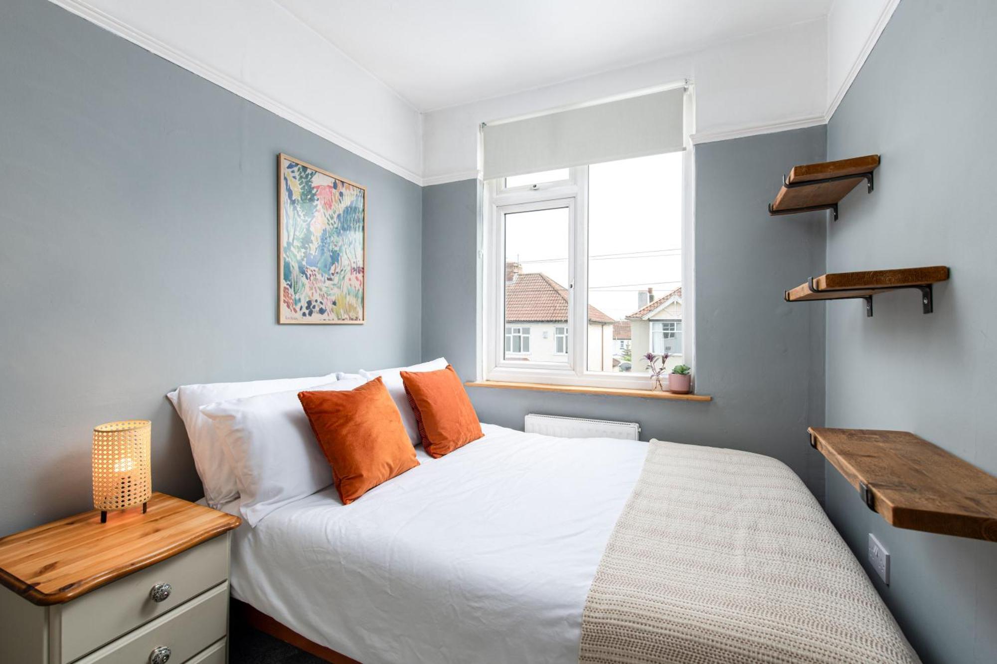Charming Family Home With Stoves, Garden & Parking Bristol Exteriör bild