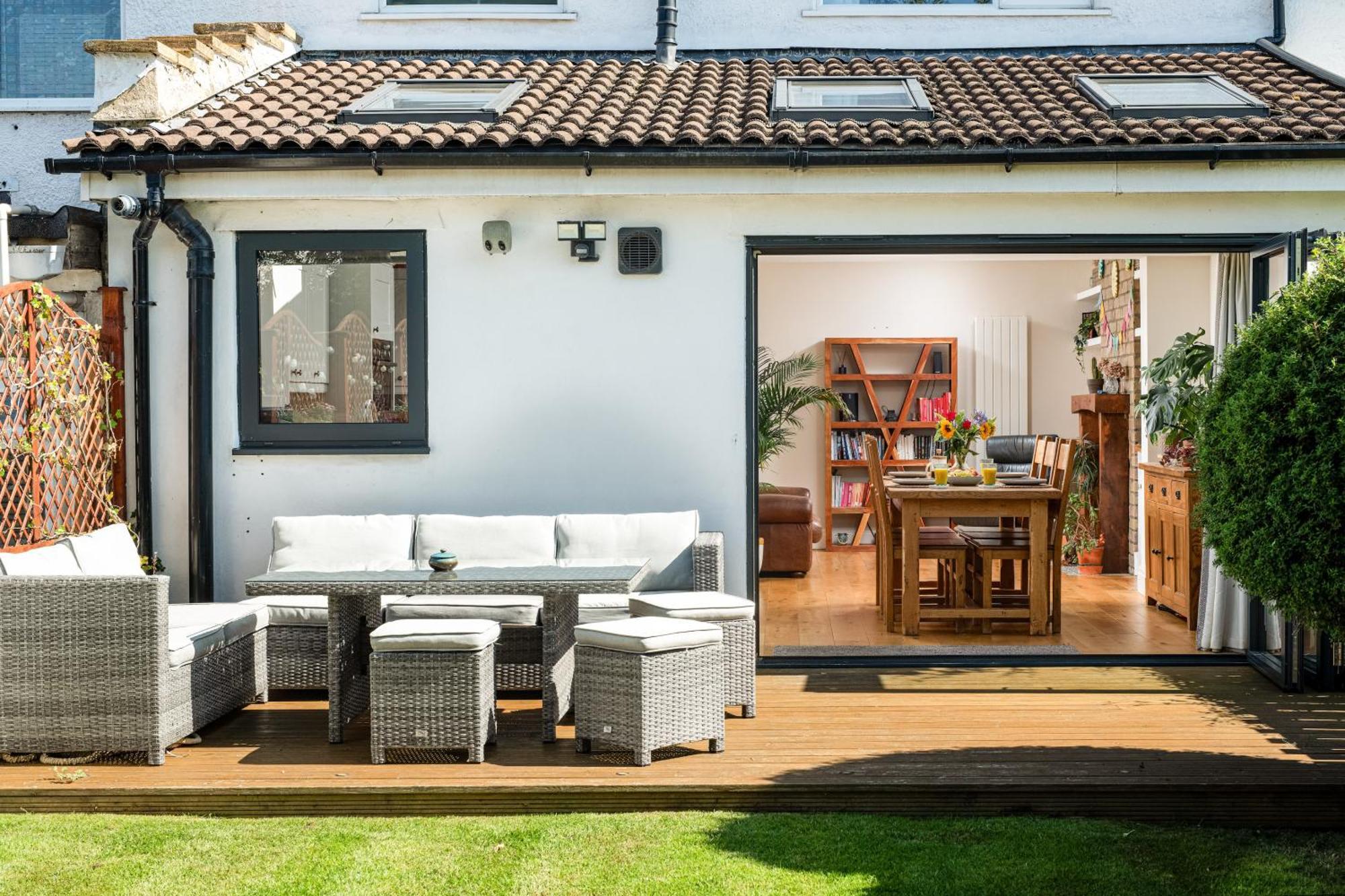 Charming Family Home With Stoves, Garden & Parking Bristol Exteriör bild