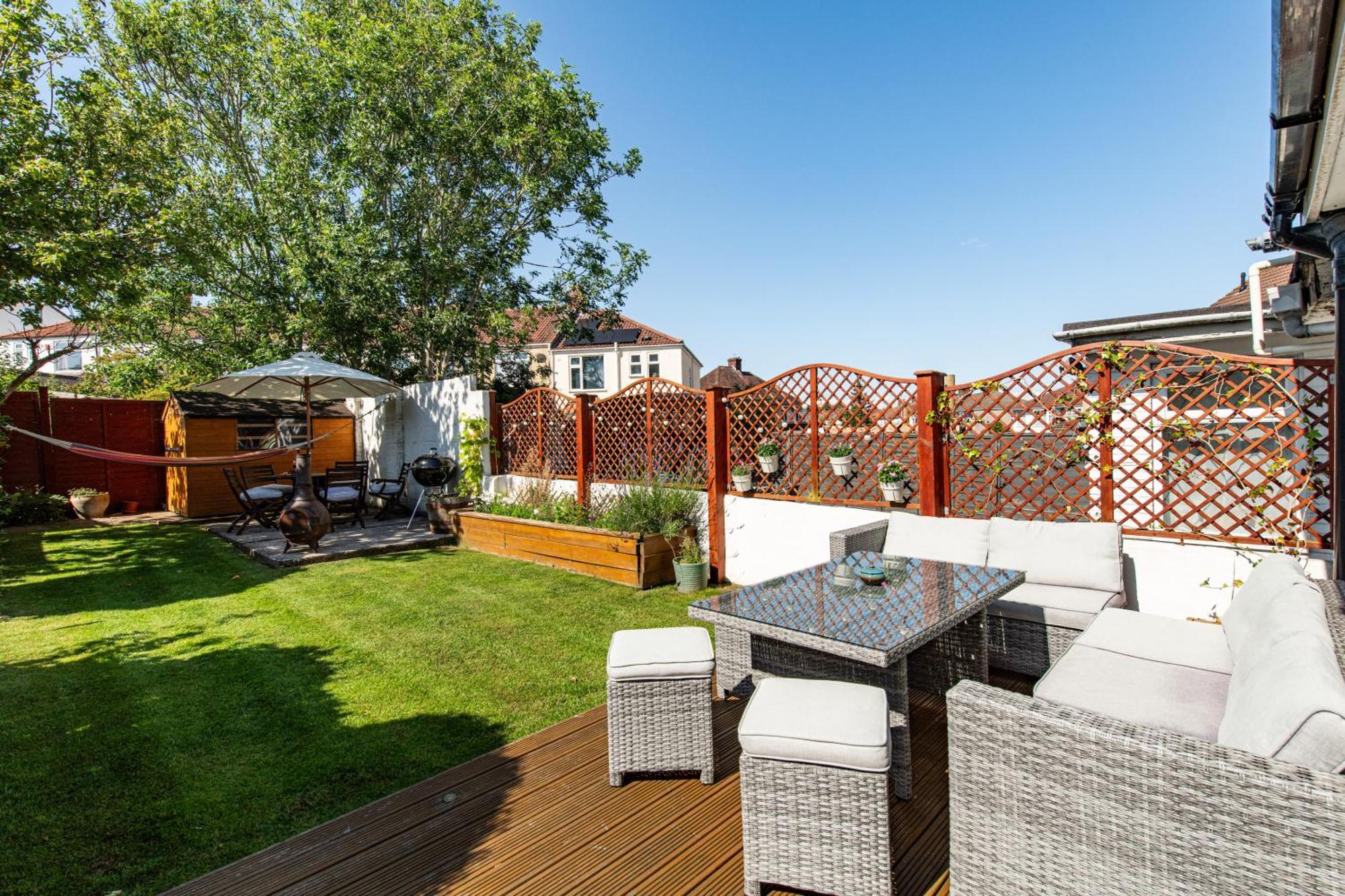 Charming Family Home With Stoves, Garden & Parking Bristol Exteriör bild