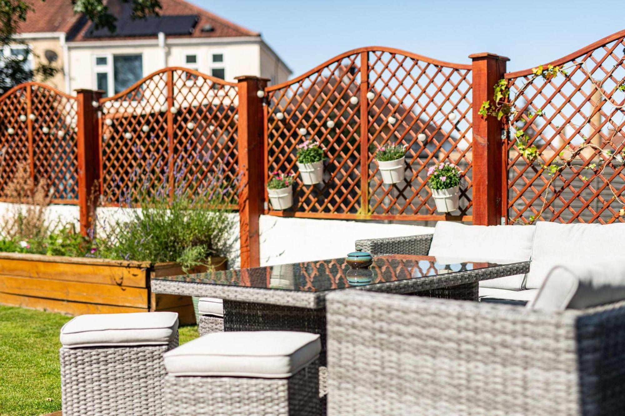 Charming Family Home With Stoves, Garden & Parking Bristol Exteriör bild